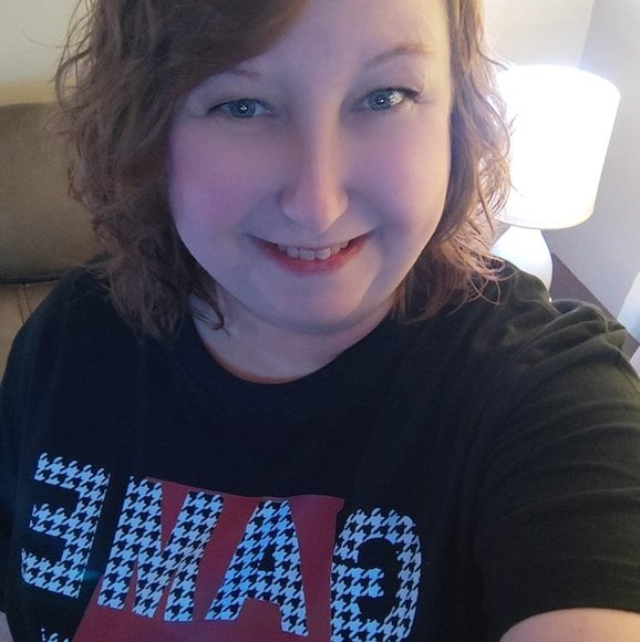 Meet your Posher, Kaci - Picture 1 of 1